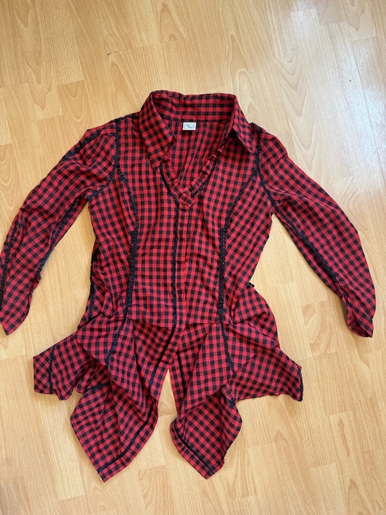 Mara Margo Tops - Mara Margo Victorian style handkerchief hem blouse